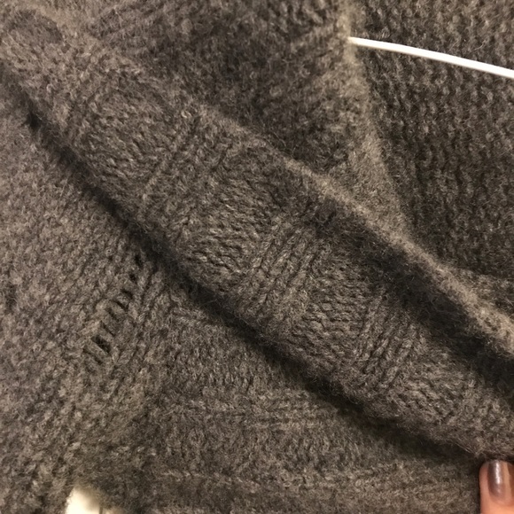 Wyeth by Todd Magill 100% Cashmere Shrug - Picture 4 of 4